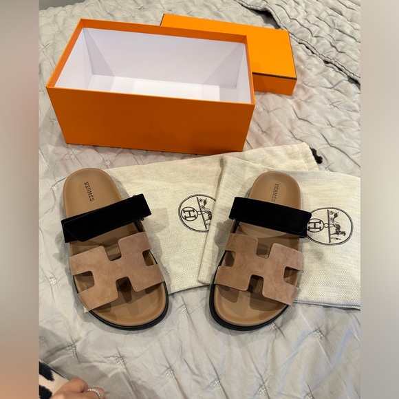 Hermes Chypre Sandals 37 Rose Perle Noir - Picture 2 of 6